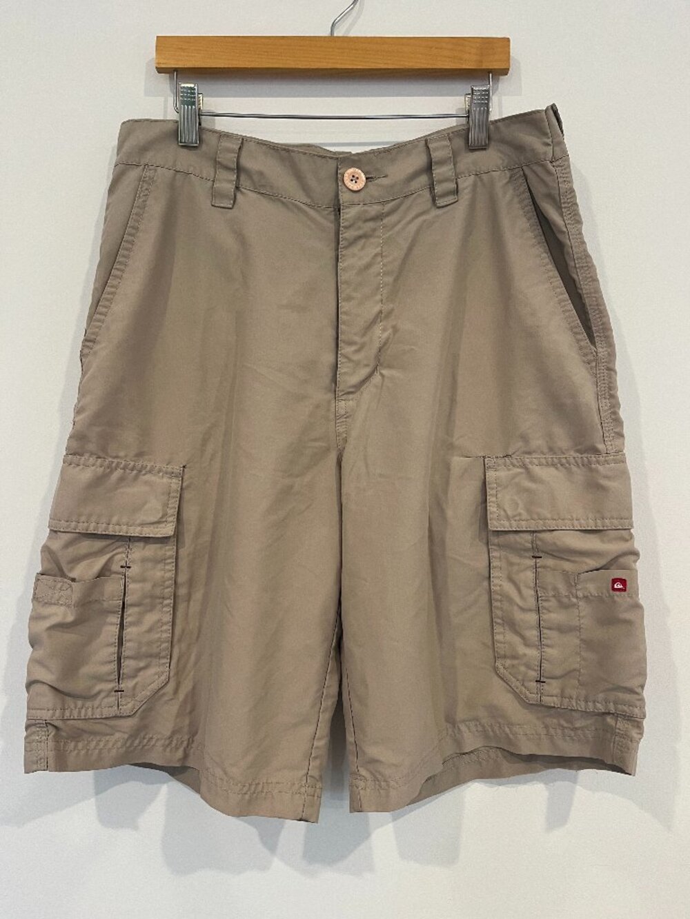 Quicksilver cargo shorts tan light brown mens 31. button pocket y2k